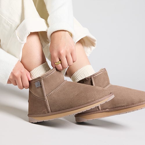 SHEEPSKIN BOOTS
